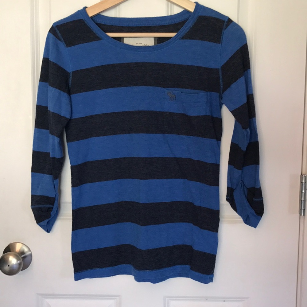 blue and gray striped Abercrombie top